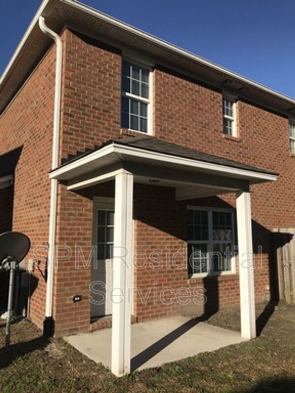 Townhome, Walk to UNCW, Backs to Wooded Area property image