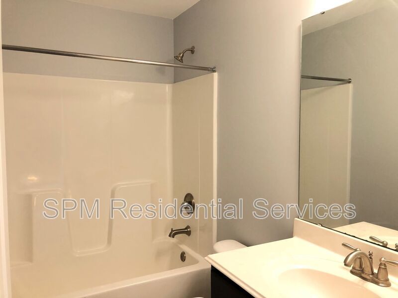 3 Bedroom in Beautiful neighborhood in the woods at Murrayville property image