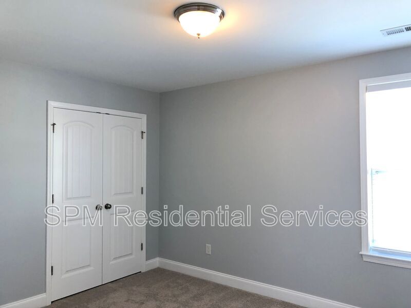 3 Bedroom in Beautiful neighborhood in the woods at Murrayville property image