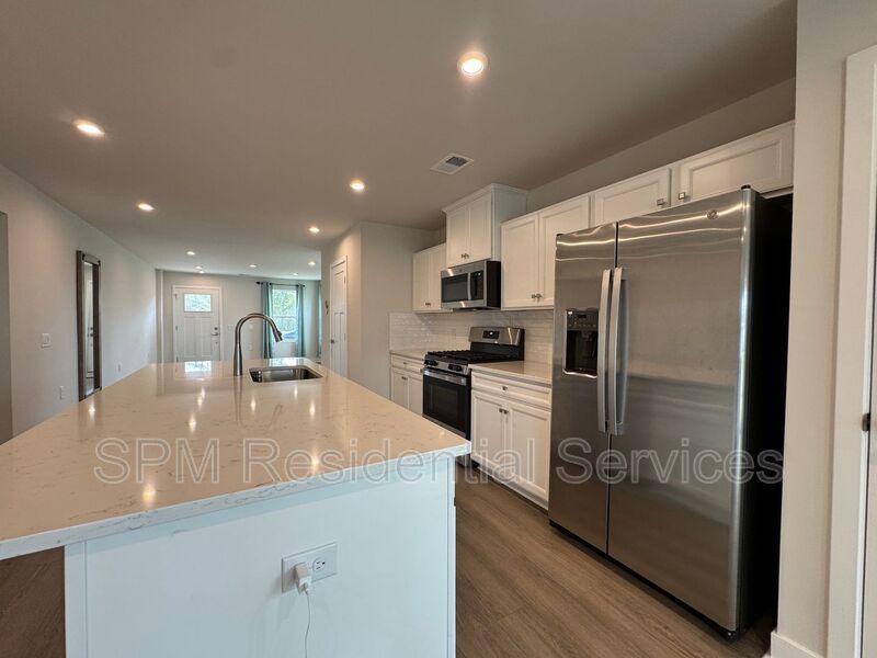 The Lakes at Riverbend - End Unit Townhome, Community Pool, Playground, Tennis courts property image