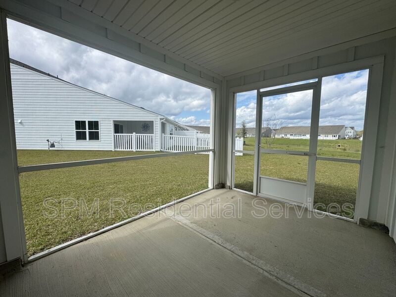 The Lakes at Riverbend - End Unit Townhome, Community Pool, Playground, Tennis courts property image