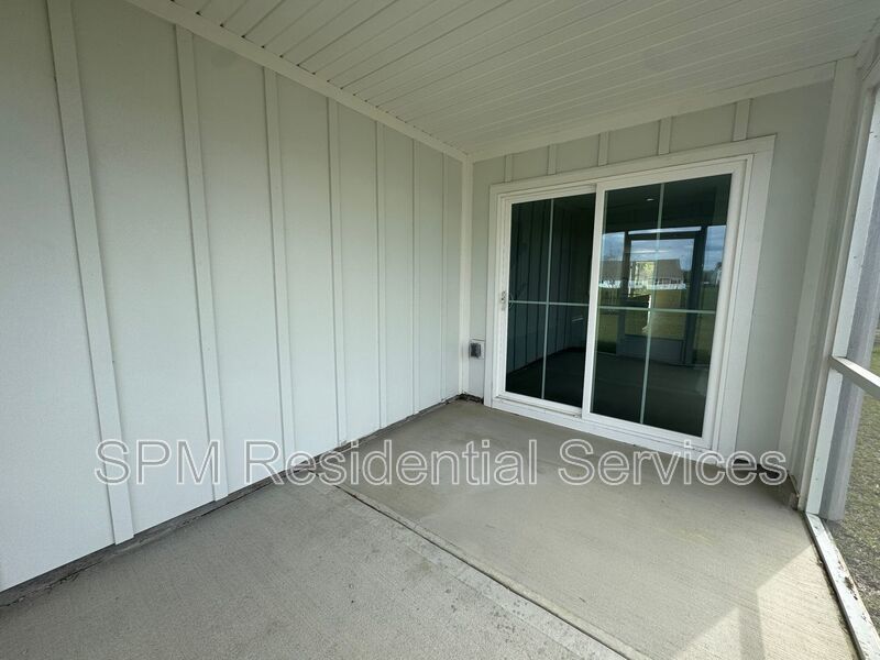 The Lakes at Riverbend - End Unit Townhome, Community Pool, Playground, Tennis courts property image