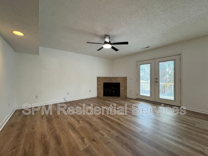 Birch Creek - Two Story Townhome, 1 Car Garage, Washer & Dryer Included property image