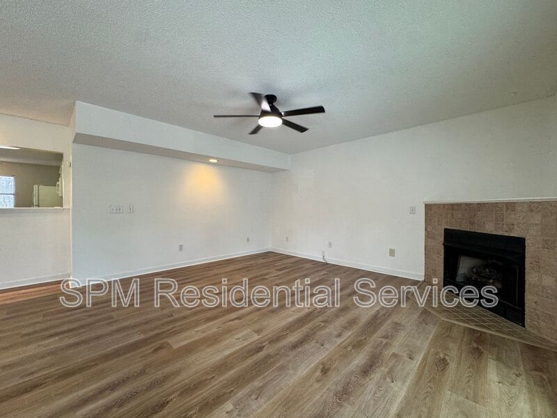 Birch Creek - Two Story Townhome, 1 Car Garage, Washer & Dryer Included property image