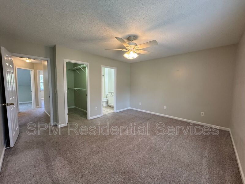 Birch Creek - Two Story Townhome, 1 Car Garage, Washer & Dryer Included property image