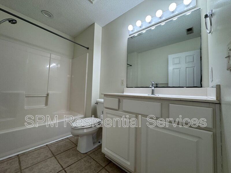 Birch Creek - Two Story Townhome, 1 Car Garage, Washer & Dryer Included property image