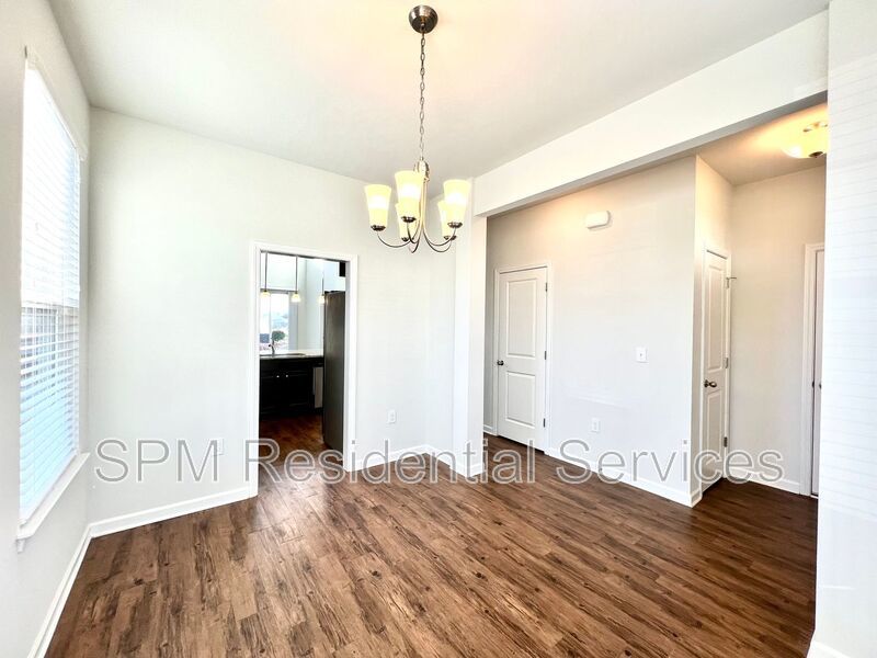 565 Orbison Dr property image