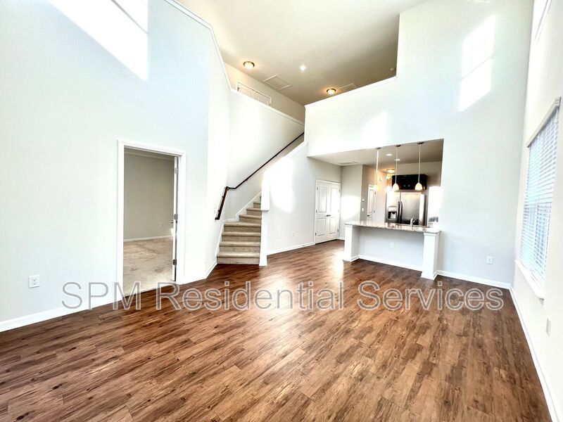 565 Orbison Dr property image