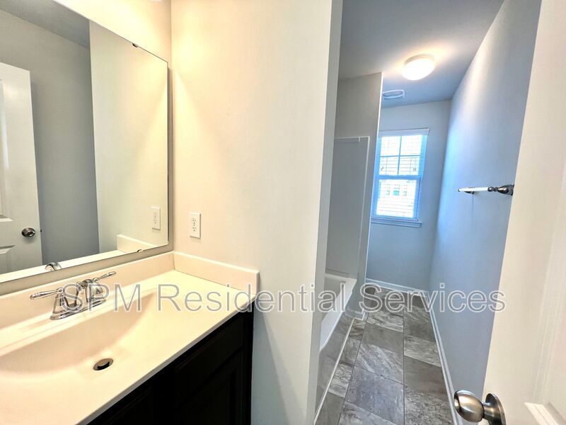 565 Orbison Dr property image