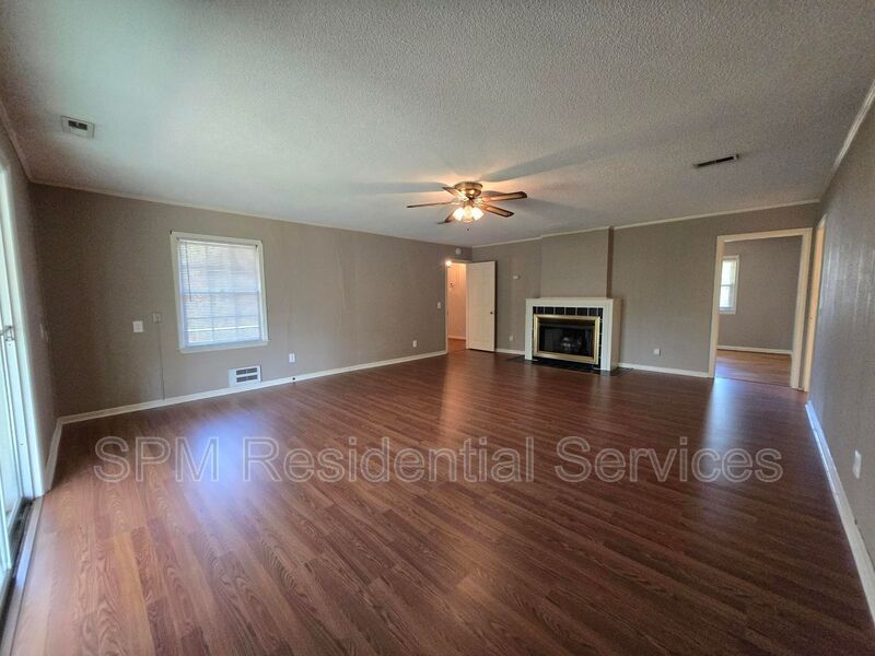 3 Bedroom Brick Home For Rent, Small dog permitted property image