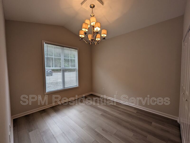 Amazing 3 bedroom, 3 bathroom end unit townhome with updated features.  Close to Wrightsville Beach! property image