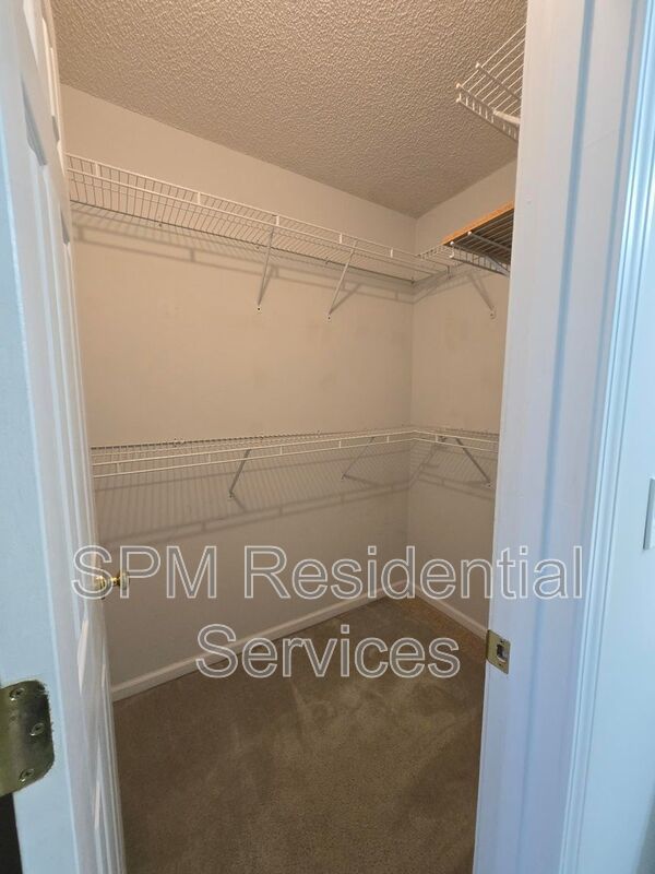 3 bedroom in a quiet neighborhood property image