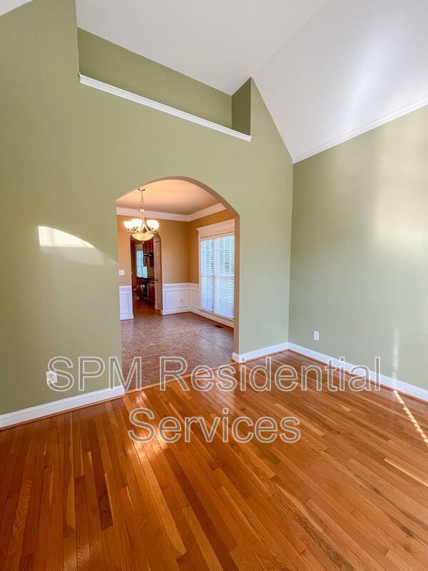 726 Wine Cellar Cir property image