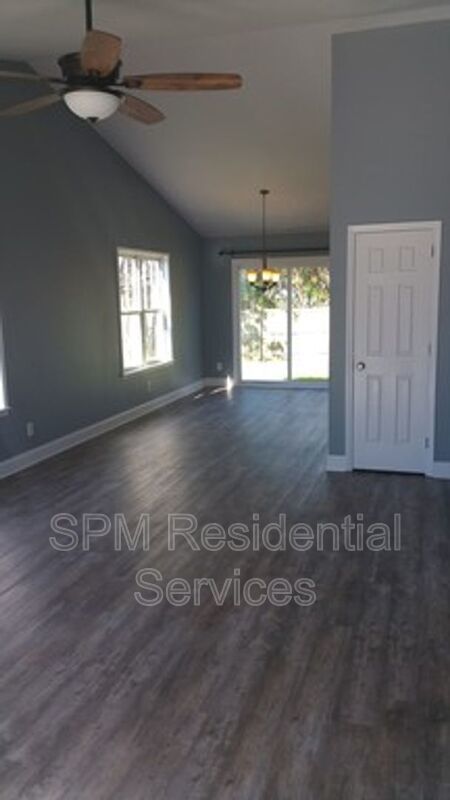 3 Bedroom in Beautiful neighborhood in Farrington Farms property image