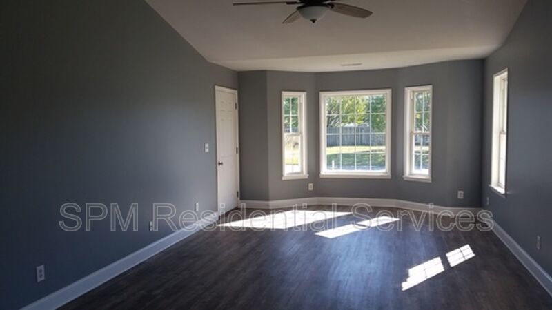 3 Bedroom in Beautiful neighborhood in Farrington Farms property image