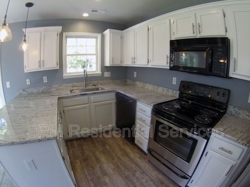 3 Bedroom in Beautiful neighborhood in Farrington Farms property image