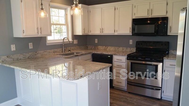 3 Bedroom in Beautiful neighborhood in Farrington Farms property image