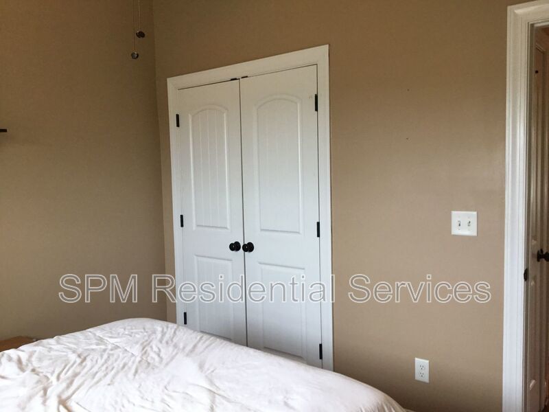 3 Bedroom in Beautiful neighborhood with Community Boat Ramp. property image