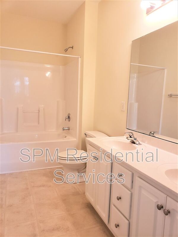 3 bedrooms close to UNCW!  Community Pool property image