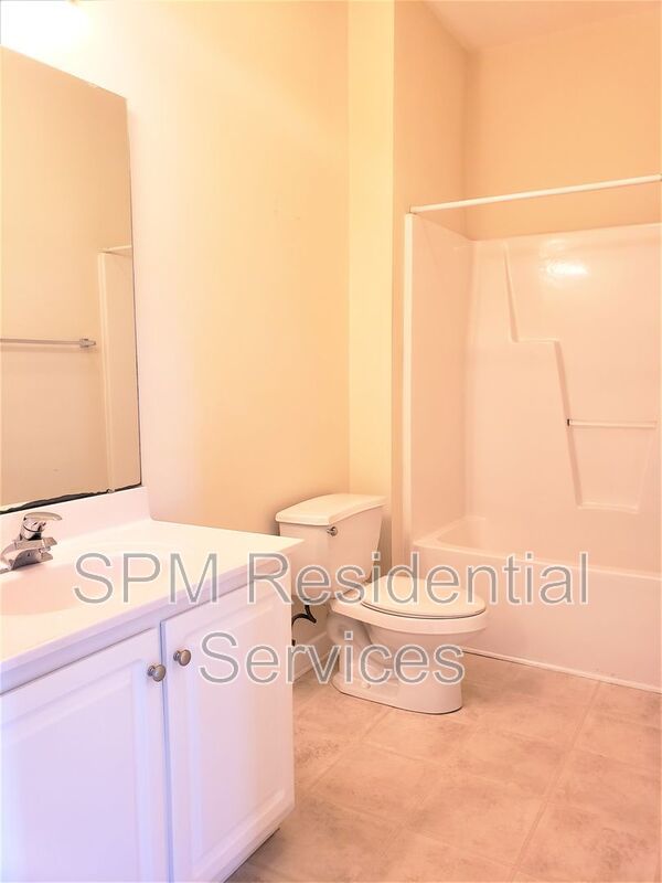 3 bedrooms close to UNCW!  Community Pool property image