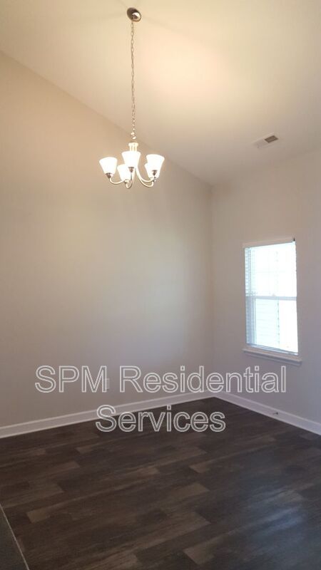 3 Bedroom in Beautiful neighborhood in Bridgeport, community pool. property image