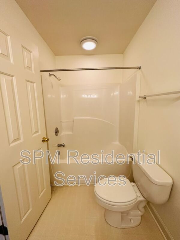 2 Bedroom townhouse in popular Forest Cove property image