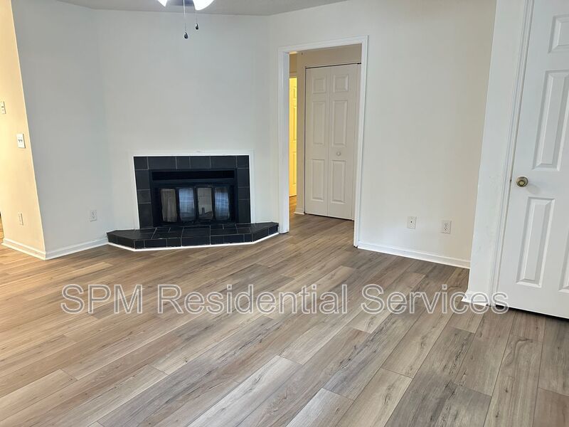Renovated 2 Bedroom Duplex for Rent - Pet Friendly property image
