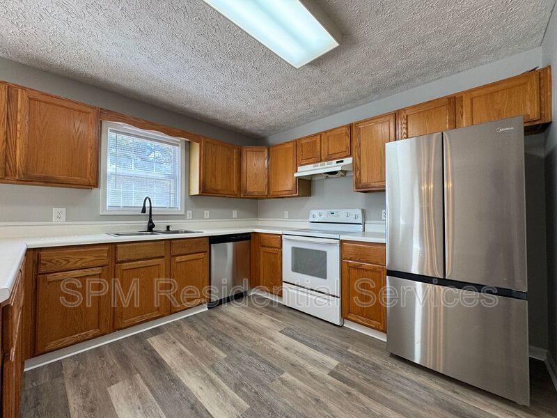 St. George - Covered Front Porch, Large Backyard, No HOA property image