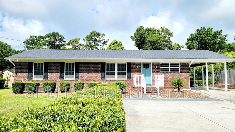 Walking distance to UNCW! property image