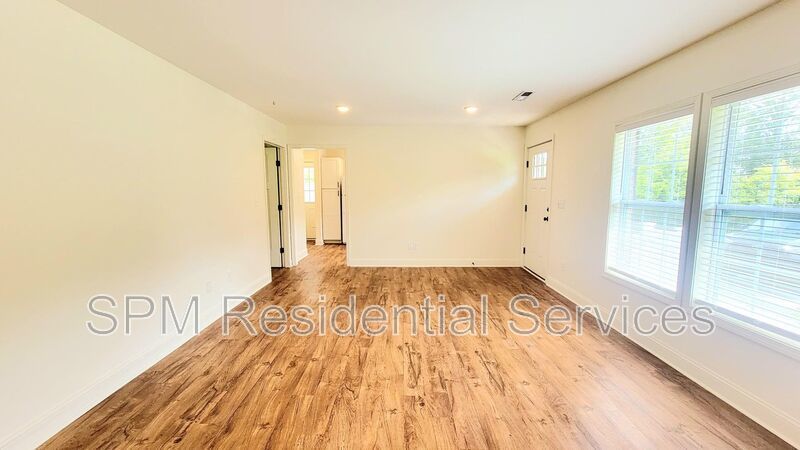 Walking distance to UNCW! property image