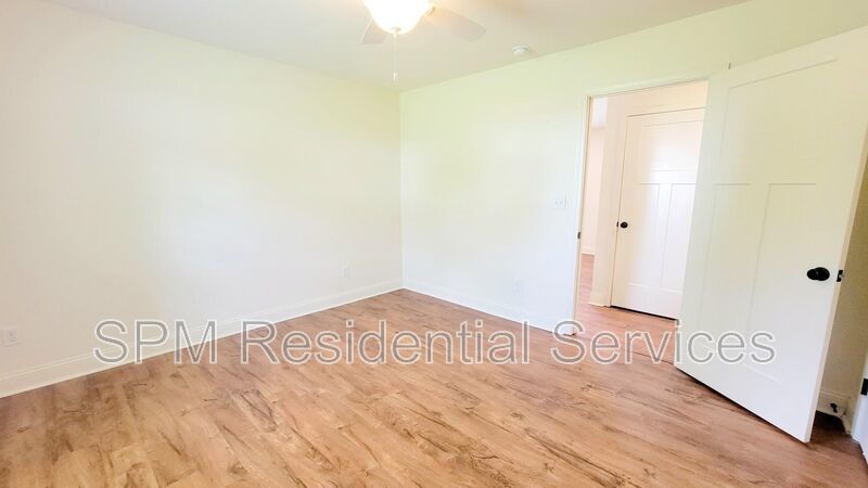 Walking distance to UNCW! property image