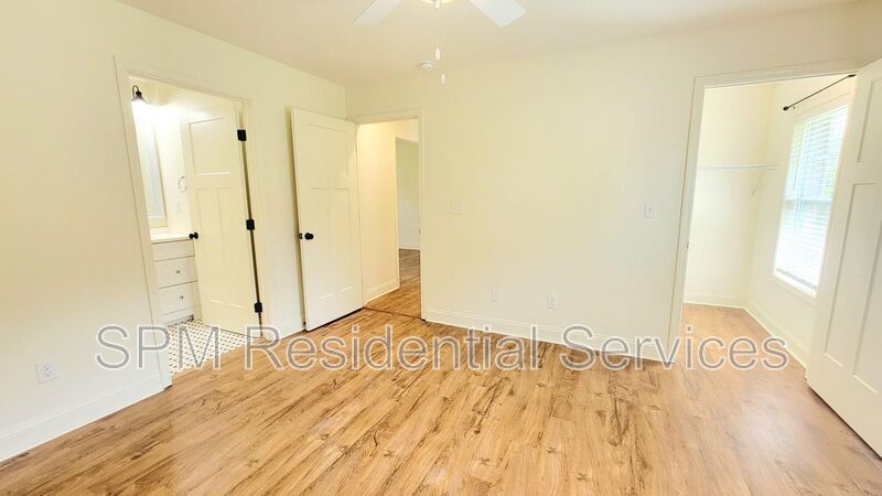 Walking distance to UNCW! property image
