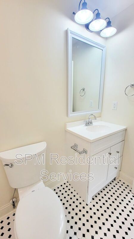 Walking distance to UNCW! property image