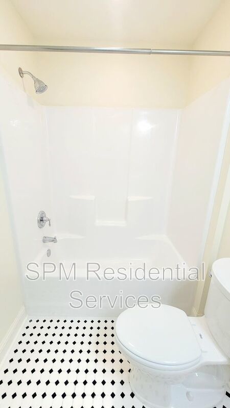 Walking distance to UNCW! property image