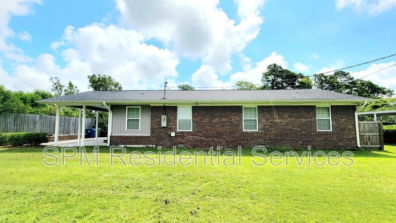 Walking distance to UNCW! property image