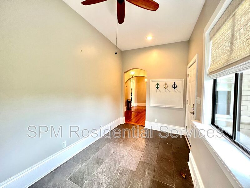 Charming 2 bedroom apartment! property image