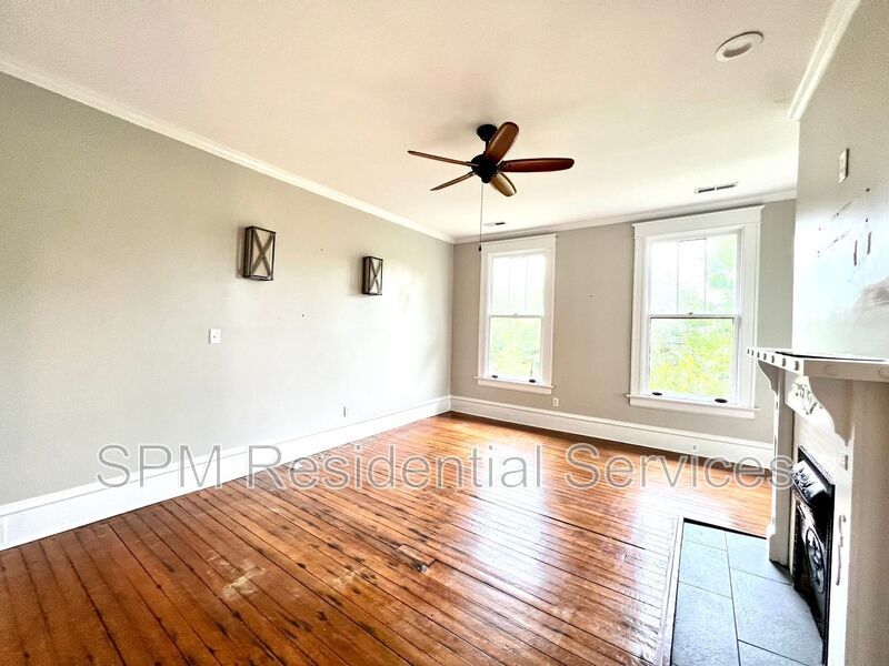 Charming 2 bedroom apartment! property image
