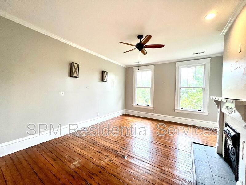 Charming 2 bedroom apartment! property image