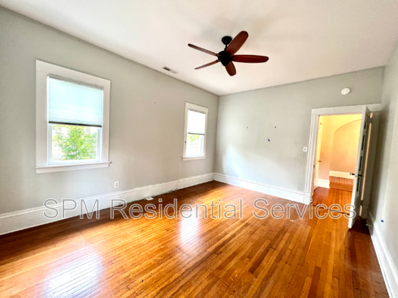 Charming 2 bedroom apartment! property image