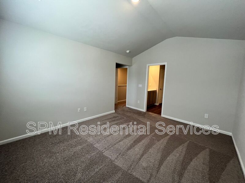 Ibis Landing - Open Concept, Two Story Townhome, Washer & Dryer Included, property image