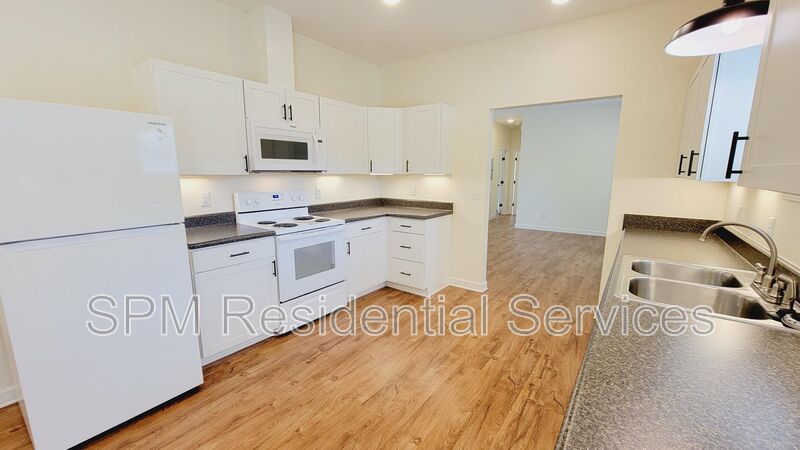 5012 Barefoot Dr property image