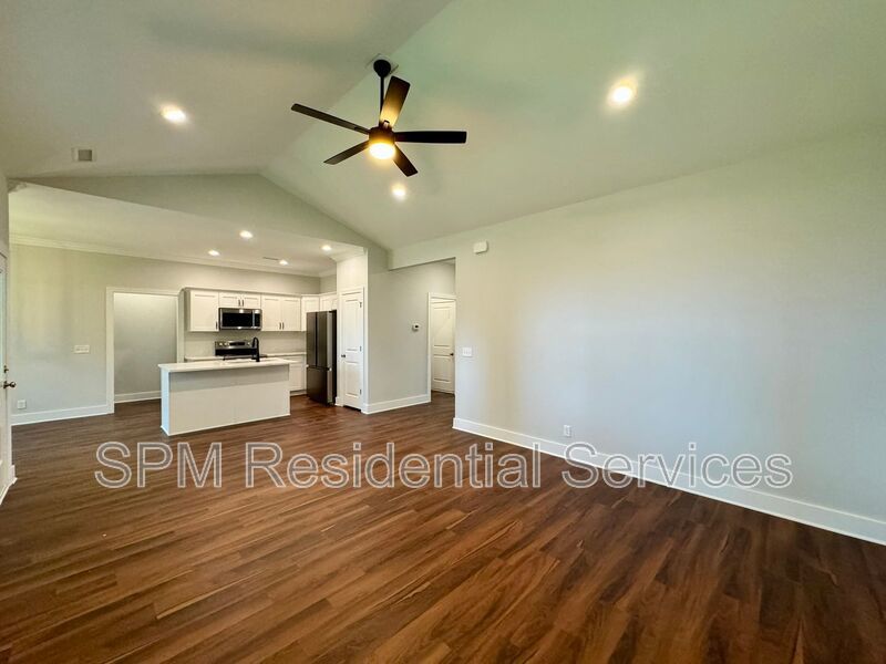 1121 Echo Dr NE property image