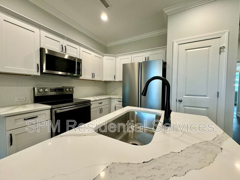 1121 Echo Dr NE property image
