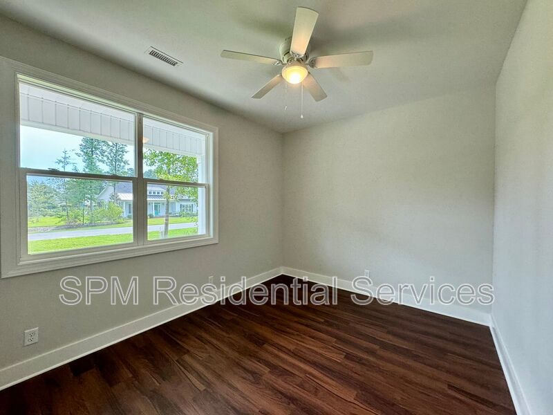 1121 Echo Dr NE property image