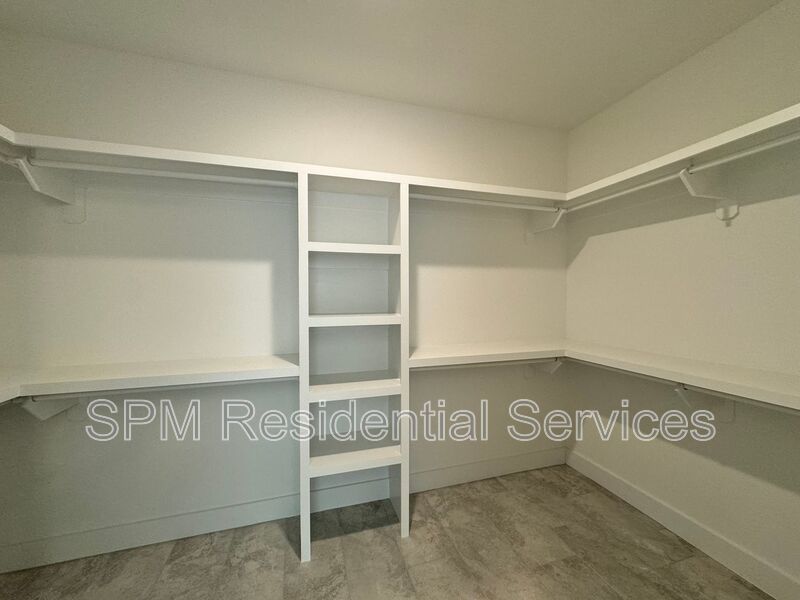 1121 Echo Dr NE property image