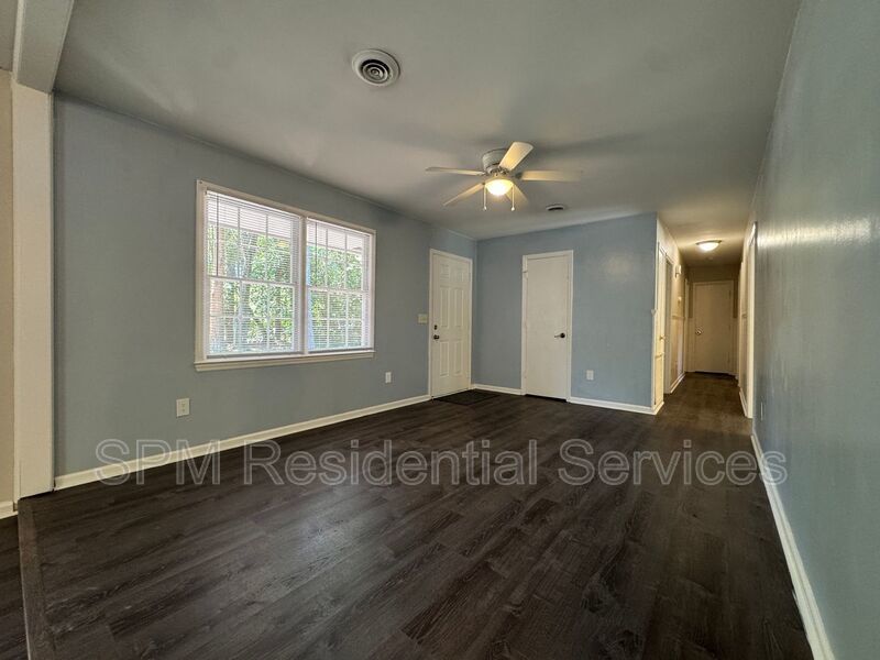 Kings Grant - Located within 6.5 Miles of UNCW, ILM Airport, and Wrightsville Beach property image