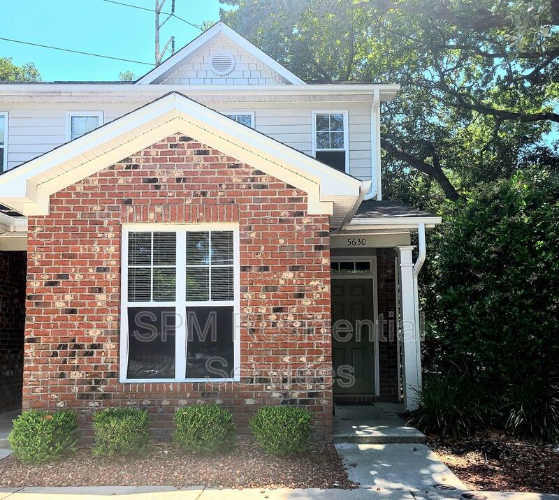 Close to UNCW and Wrightsville Beach. property image
