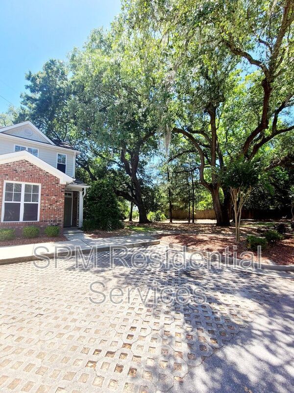 Close to UNCW and Wrightsville Beach. property image