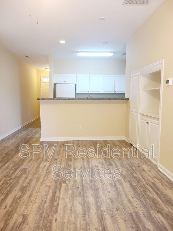 Close to UNCW and Wrightsville Beach. property image