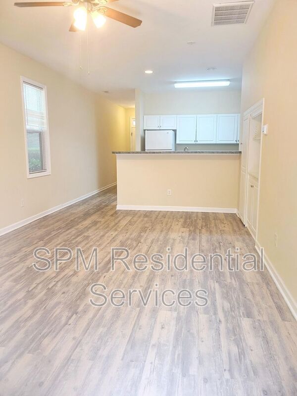 Close to UNCW and Wrightsville Beach. property image